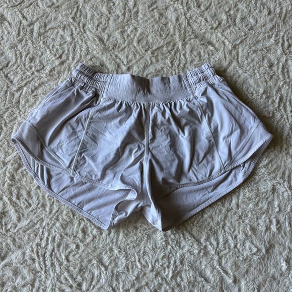 Lululemon Hotty Hot Short II *2.5" - White - Picture 2 of 6